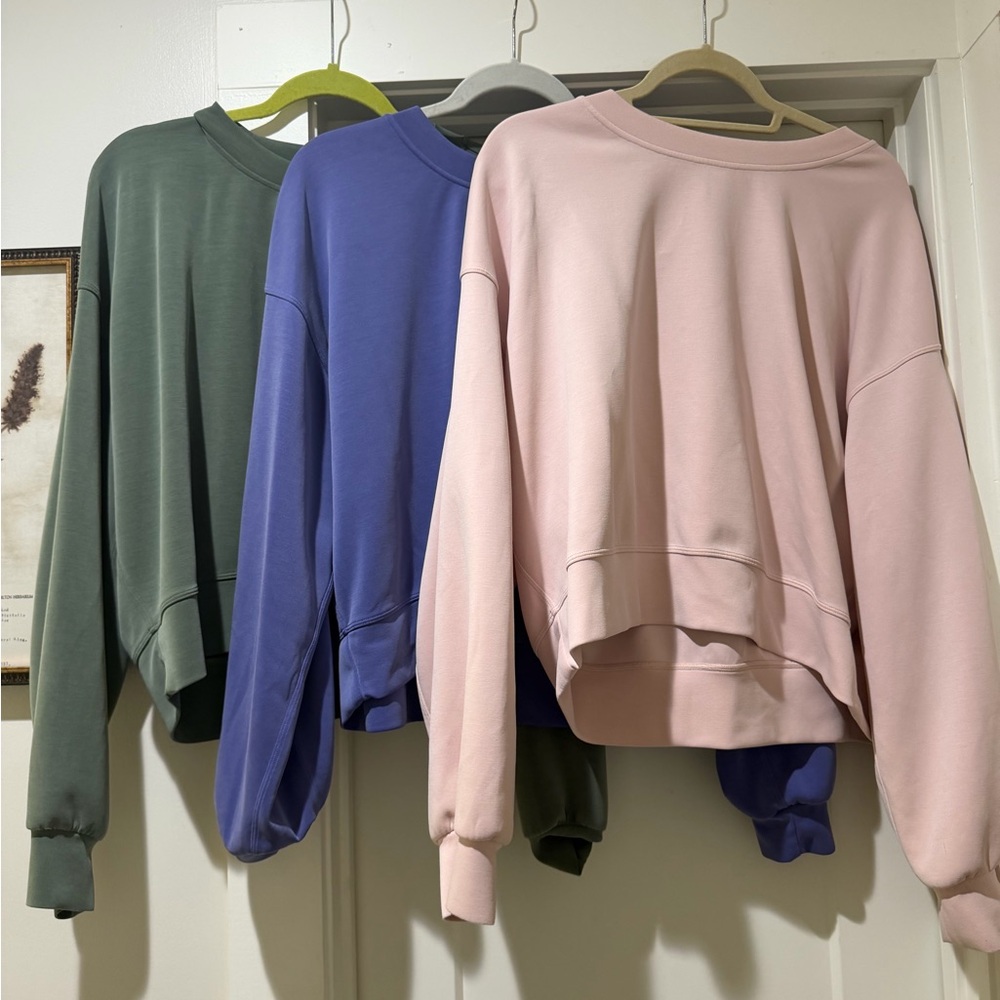 BUNDLE lululemon athletica Cropped Softstreme sweatshirts Size 10